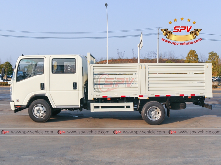 High Stake Cargo Truck ISUZU - L High Stake Cargo Truck ISUZU - L